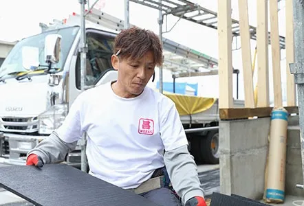 京都市伏見区での屋根工事・雨樋修理の施工スタート（8:00〜）
